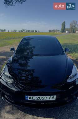 Седан Tesla Model 3 2019 в 