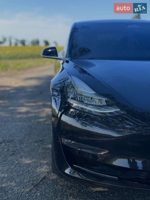 Седан Tesla Model 3 2019 в Днепре