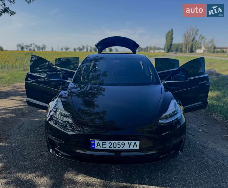 Седан Tesla Model 3 2019 в Днепре