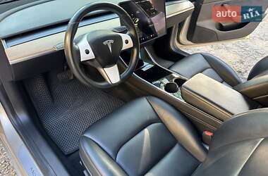 Седан Tesla Model 3 2019 в 