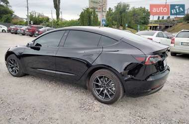 Седан Tesla Model 3 2023 в 