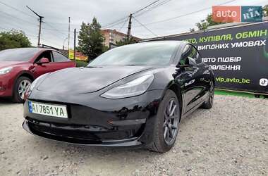 Седан Tesla Model 3 2023 в 