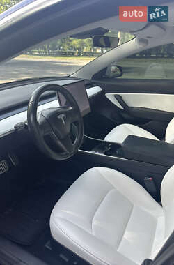 Седан Tesla Model 3 2018 в 