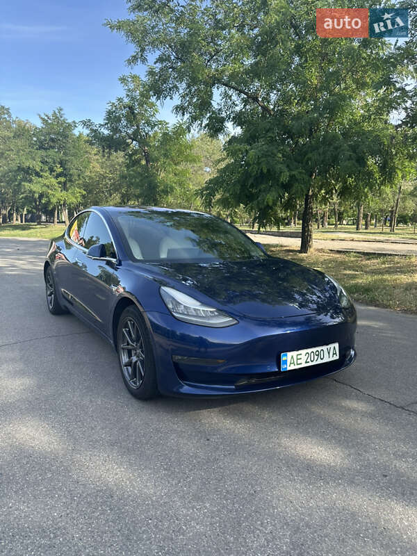 Tesla Model 3 2018