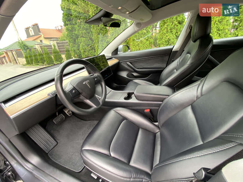 Седан Tesla Model 3 2018 в Хмельницком