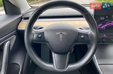Седан Tesla Model 3 2018 в 
