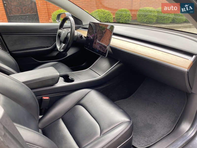 Седан Tesla Model 3 2018 в Хмельницком