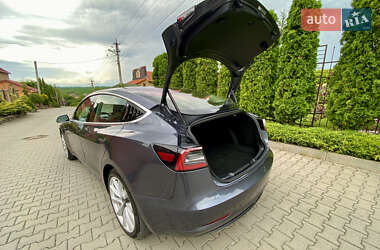 Седан Tesla Model 3 2018 в 