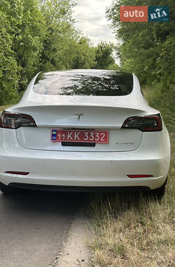 Седан Tesla Model 3 2020 в 