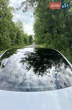 Седан Tesla Model 3 2020 в 