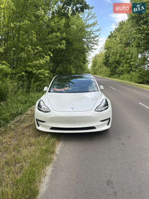 Седан Tesla Model 3 2020 в Львові фото 13 Седан Tesla Model 3 2020 в Львові