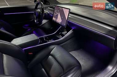 Седан Tesla Model 3 2018 в 