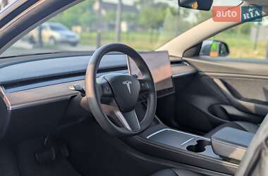 Седан Tesla Model 3 2020 в Луцьку