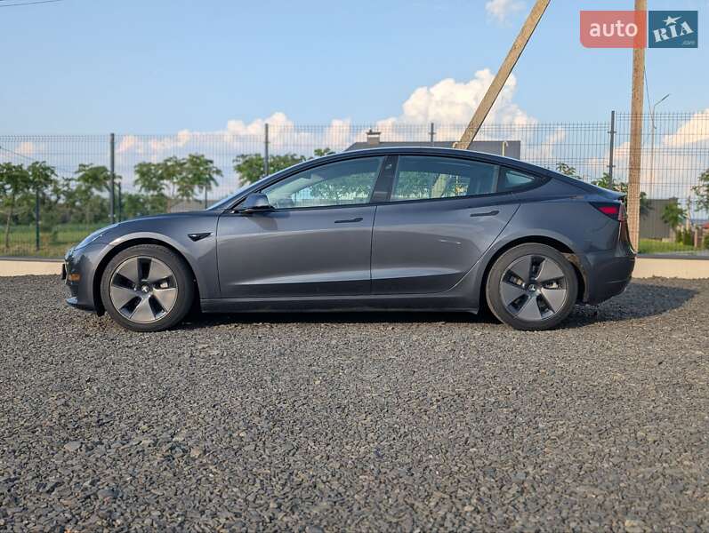 Седан Tesla Model 3 2020 в Луцьку