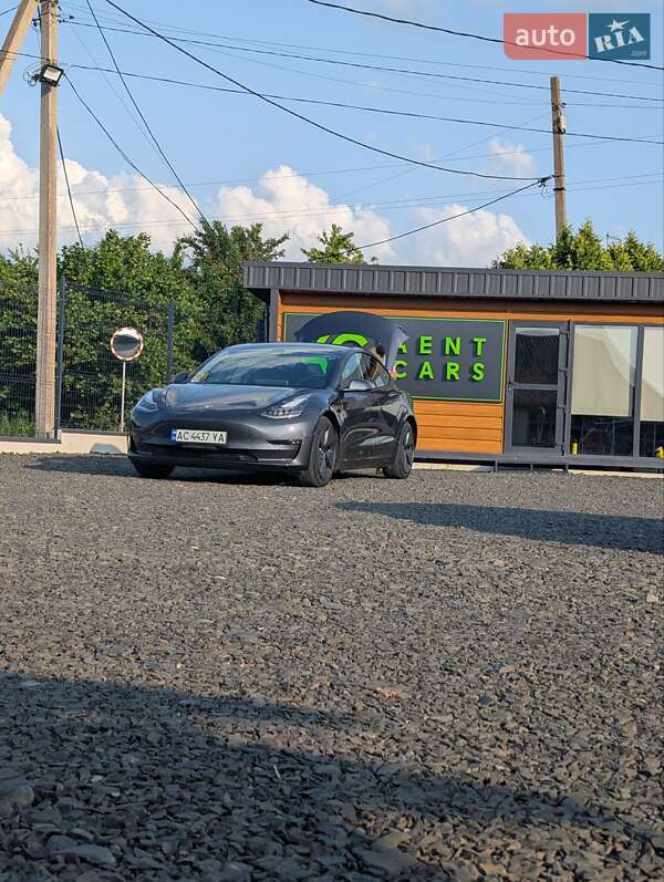 Седан Tesla Model 3 2020 в Луцьку