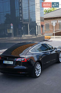 Седан Tesla Model 3 2018 в 