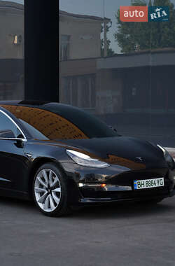 Седан Tesla Model 3 2018 в 