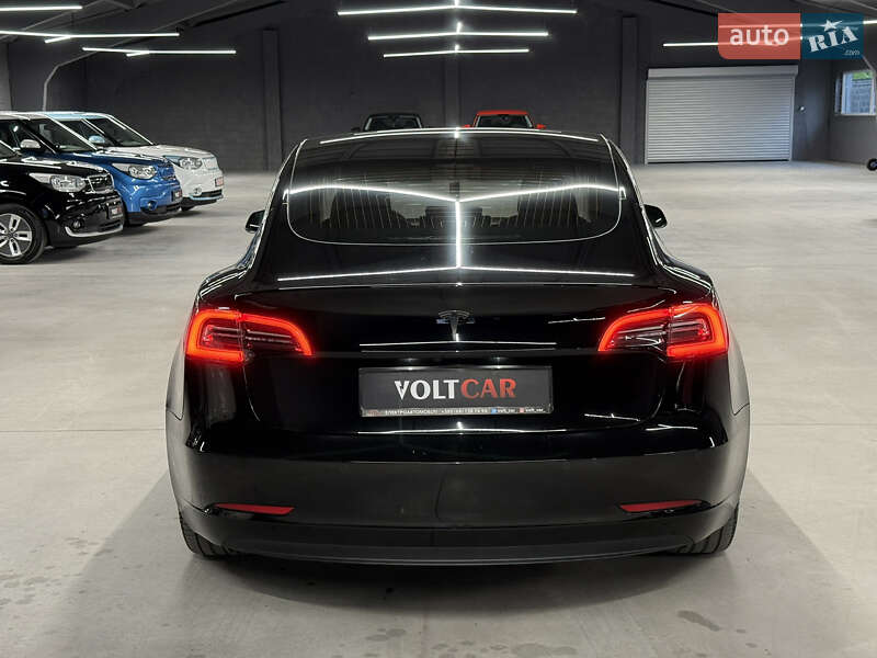 Седан Tesla Model 3 2019 в Владимире