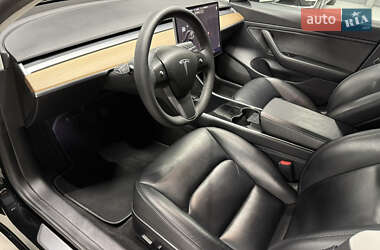 Седан Tesla Model 3 2019 в 