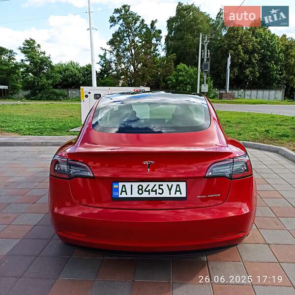 Седан Tesla Model 3 2022 в Броварах