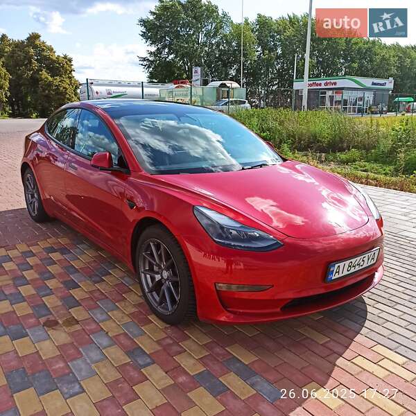 Седан Tesla Model 3 2022 в Броварах