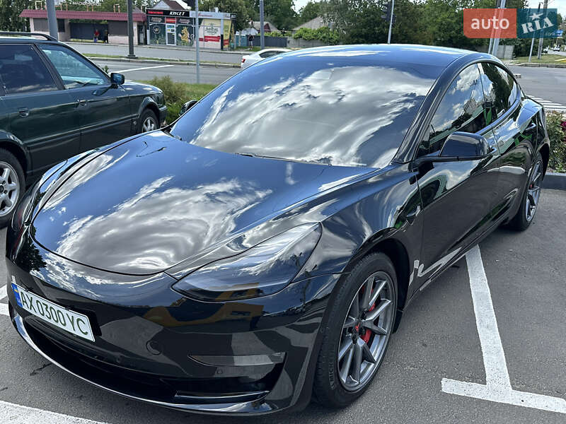 Tesla Model 3 2021