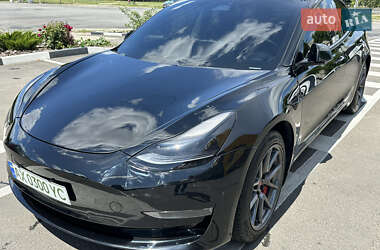 Седан Tesla Model 3 2021 в 