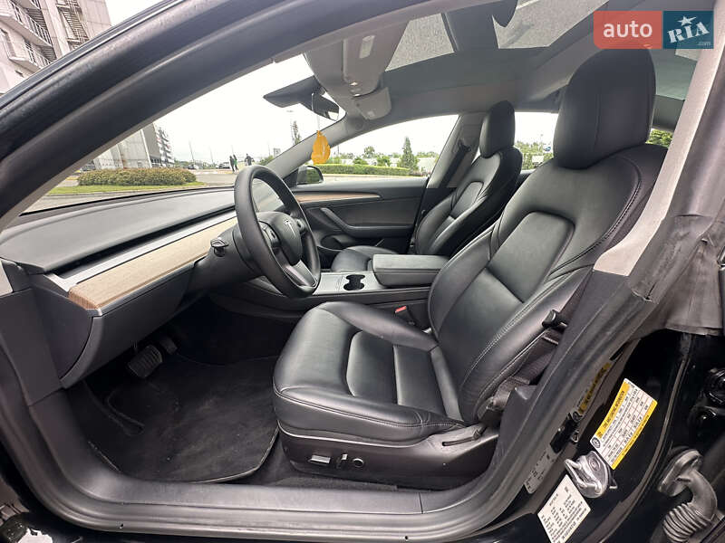 Седан Tesla Model 3 2022 в Києві