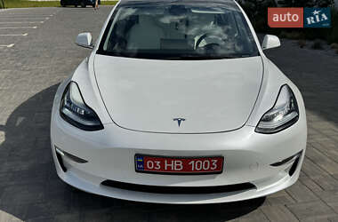 Седан Tesla Model 3 2019 в 
