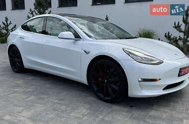 Седан Tesla Model 3 2019 в 