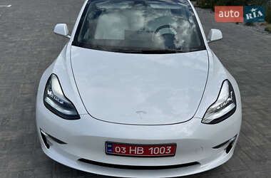 Седан Tesla Model 3 2019 в 