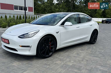 Седан Tesla Model 3 2019 в 