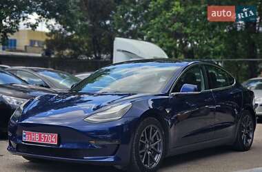 Седан Tesla Model 3 2018 в Львове