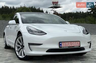 Седан Tesla Model 3 2019 в Львове