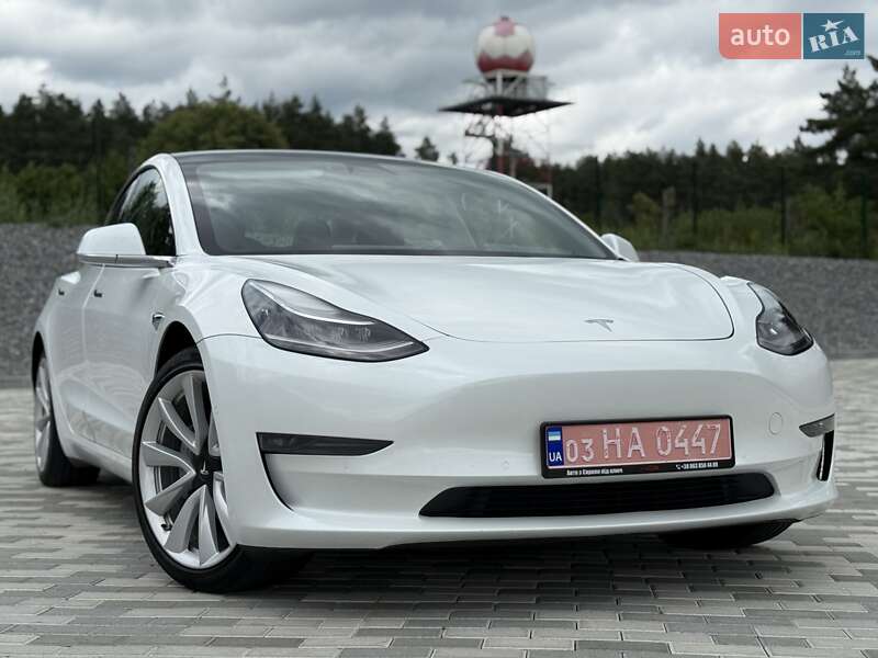 Седан Tesla Model 3 2019 в 