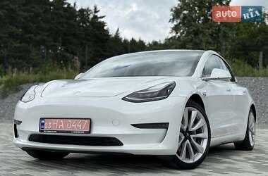 Седан Tesla Model 3 2019 в 