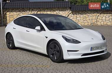 Седан Tesla Model 3 2021 в 