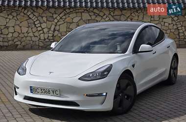 Седан Tesla Model 3 2021 в 