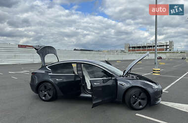 Седан Tesla Model 3 2018 в 