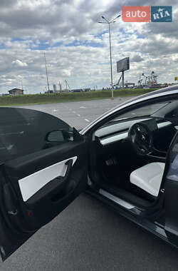Седан Tesla Model 3 2018 в 