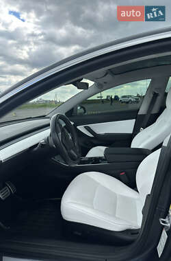 Седан Tesla Model 3 2018 в 