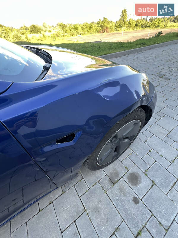 Седан Tesla Model 3 2021 в Здолбунове