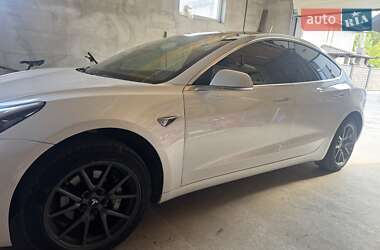 Седан Tesla Model 3 2018 в 