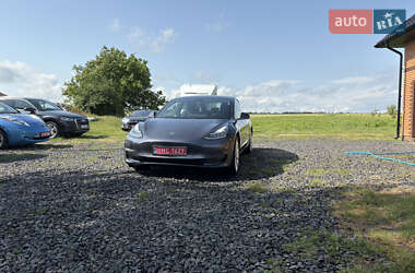 Седан Tesla Model 3 2018 в 