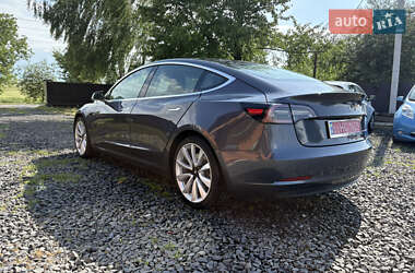 Седан Tesla Model 3 2018 в 