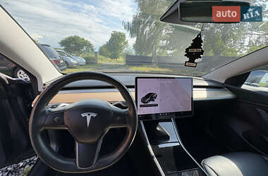 Седан Tesla Model 3 2018 в 