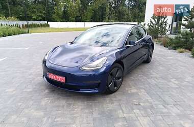 Седан Tesla Model 3 2019 в Луцке
