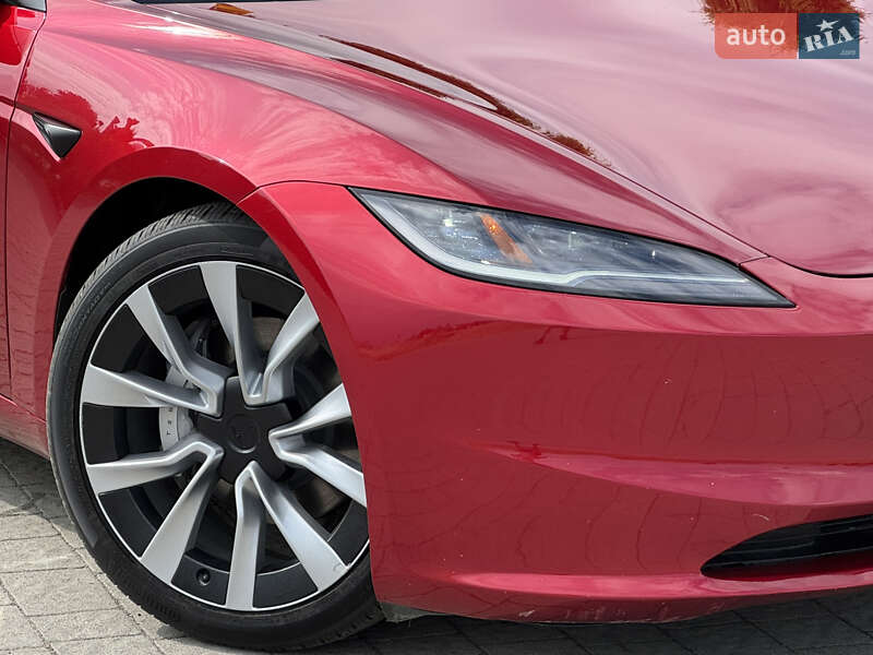 Седан Tesla Model 3 2024 в Стрые