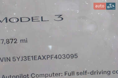 Седан Tesla Model 3 2022 в 