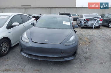 Седан Tesla Model 3 2022 в Черкассах